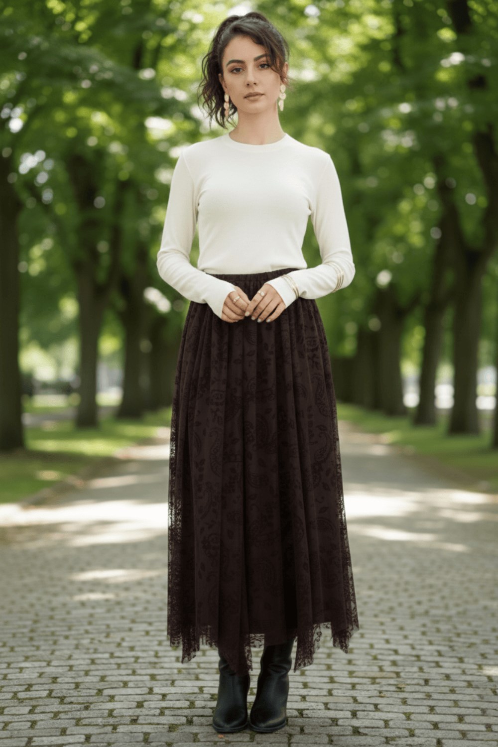 Dantel Detaylı Asimetrik Etek